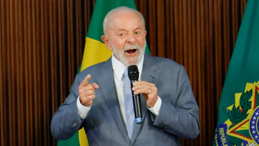 Lula cria Ministério Extraordinário para Reconstrução do Rio Grande do